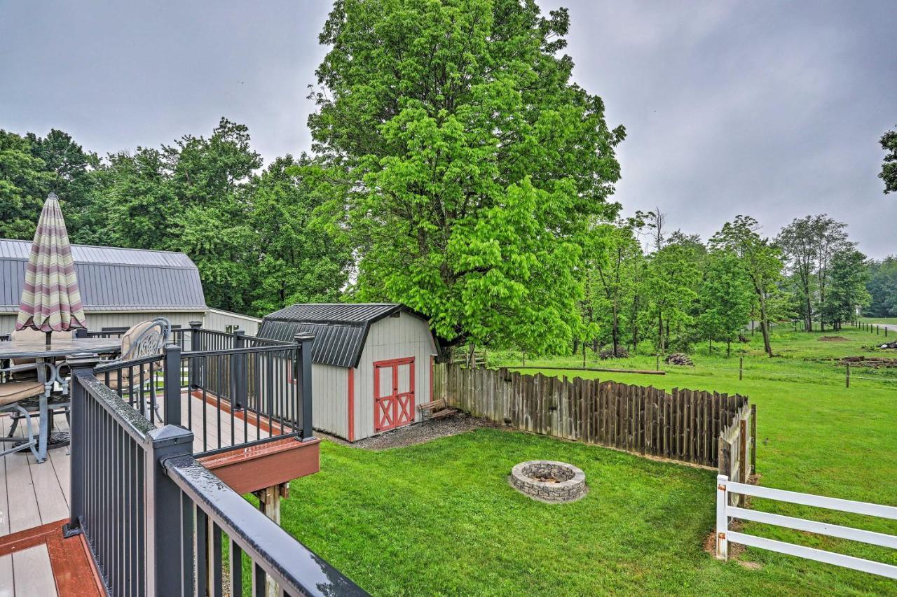 With Covered Porch And Fire Pit! * Millersburg