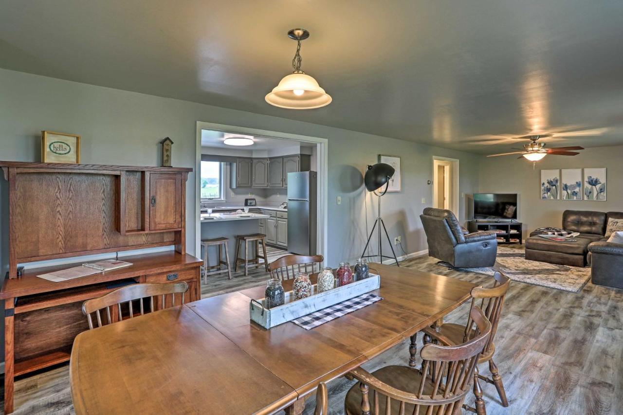 With Covered Porch And Fire Pit!