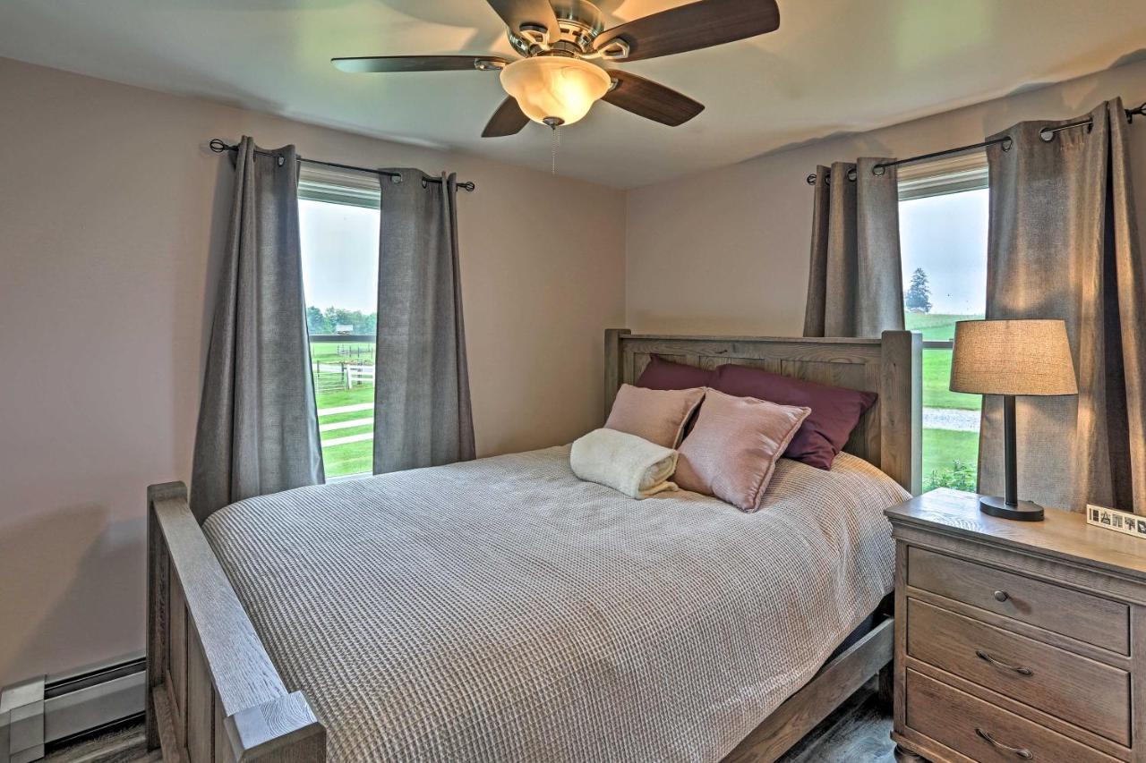With Covered Porch And Fire Pit! * Millersburg